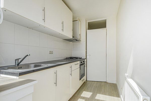 Medium property photo - Linnaeusstraat 66A, 2522 GT Den Haag